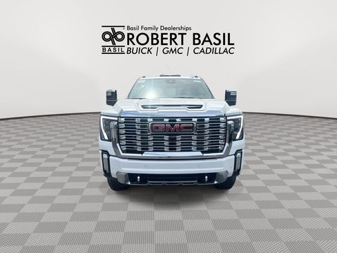 New 2026 GMC Sierra 3500 Denali w/ Denali Reserve Package AWD/4WD image 3