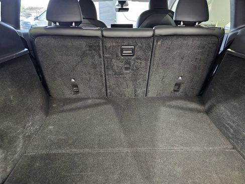 Used 2023 Tesla Model Y 2WD image 10