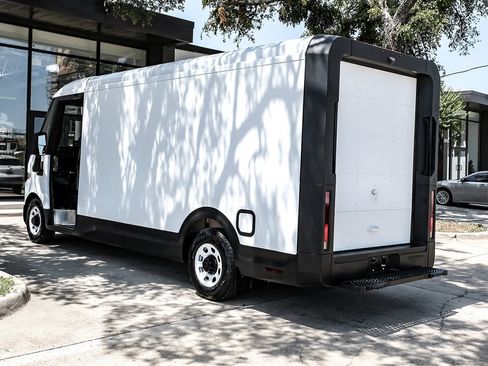 Used 2024 Chevrolet Brightdrop 600 w/ Commercial Equipment Package AWD/4WD image 9