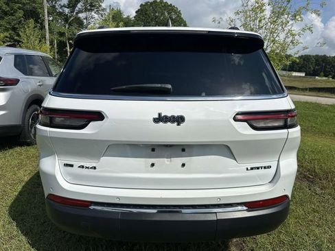 Used 2023 Jeep Grand Cherokee L Limited AWD/4WD image 16