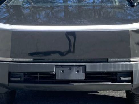 Used 2025 Tesla Cybertruck 2WD Crew Cab image 12
