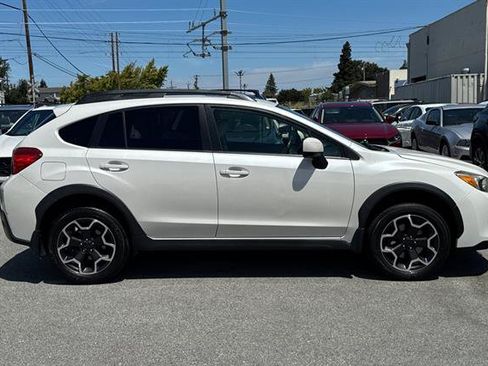 Used 2014 Subaru Crosstrek 2.0i Limited AWD/4WD image 2