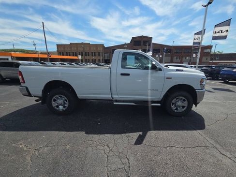 Used 2021 RAM 3500 Tradesman w/ Chrome Appearance Group AWD/4WD image 8