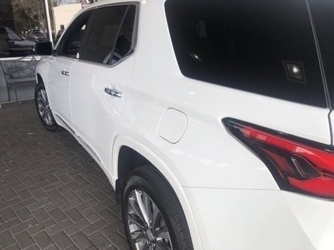 Used 2023 Chevrolet Traverse Premier image 4