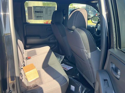 New 2026 Nissan Frontier SV w/ SV Convenience Package AWD/4WD image 12
