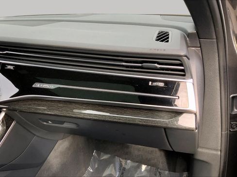 Used 2020 Audi Q7 3.0T Premium Plus AWD/4WD image 19