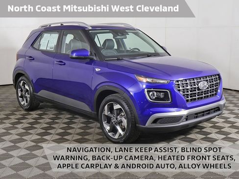 Used 2022 Hyundai Venue Limited FWD image 1