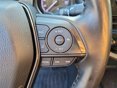 Used 2023 Toyota Camry SE image 21