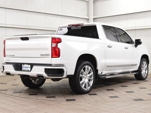 Used 2024 Chevrolet Silverado 1500 High Country w/ High Country Premium Package AWD/4WD image 8