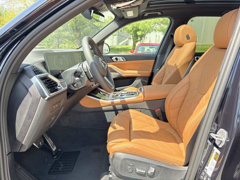 New 2026 BMW X5 xDrive40i w/ M Sport Package AWD/4WD image 14