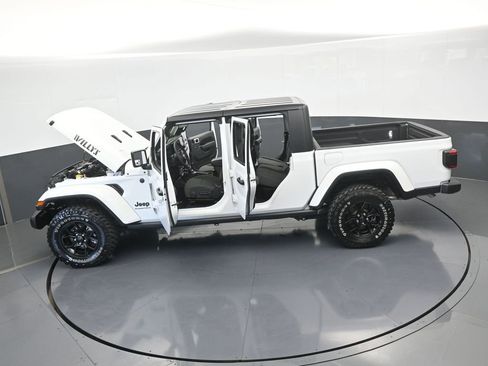 Used 2024 Jeep Gladiator Sport image 69