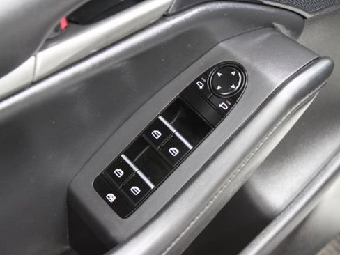 Used 2023 MAZDA MAZDA3 s FWD image 9