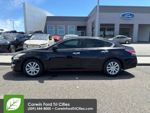Used 2014 Nissan Altima 2.5 S FWD image 1