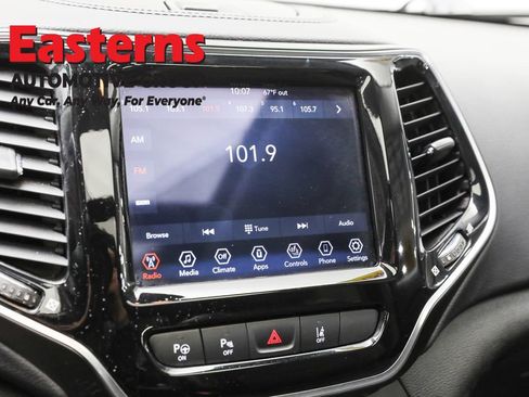 Used 2021 Jeep Cherokee Limited image 19