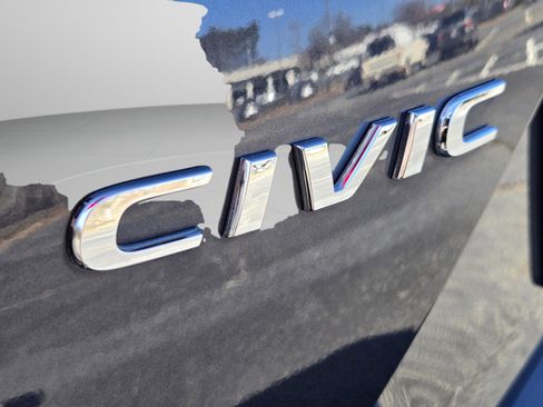 Used 2018 Honda Civic EX image 8