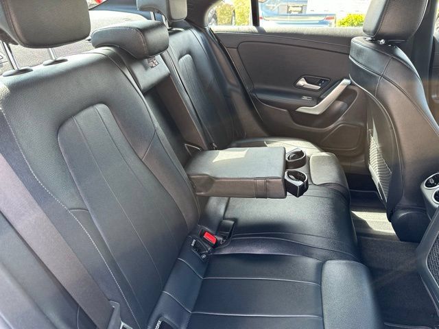 Used 2021 Mercedes-Benz CLA 250 4MATIC image 23
