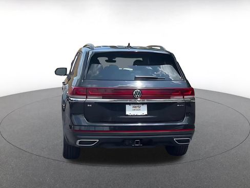 Used 2024 Volkswagen Atlas SE AWD/4WD image 11
