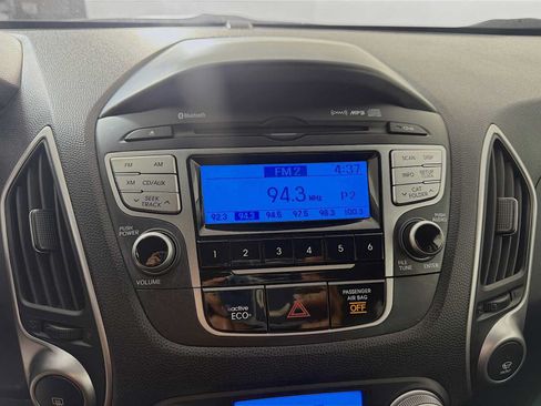 Used 2012 Hyundai Tucson Limited AWD/4WD image 11