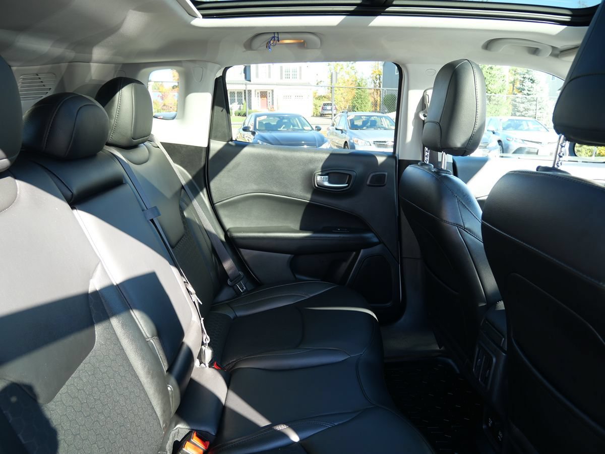 Used 2021 Jeep Compass Latitude w/ Sun and Sound Group AWD/4WD image 28