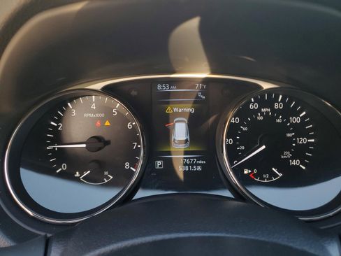 Used 2016 Nissan Rogue SV w/ SV Premium Package image 32