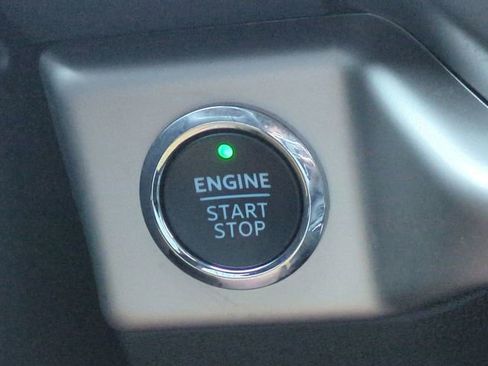 Certified 2024 Ford Expedition XLT RWD image 28