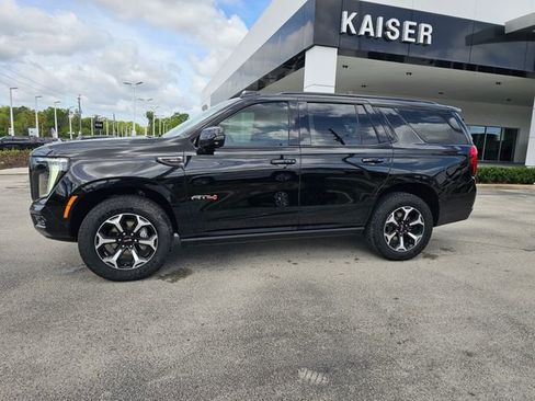 Used 2025 GMC Yukon AT4 w/ AT4 Premium Package AWD/4WD image 2
