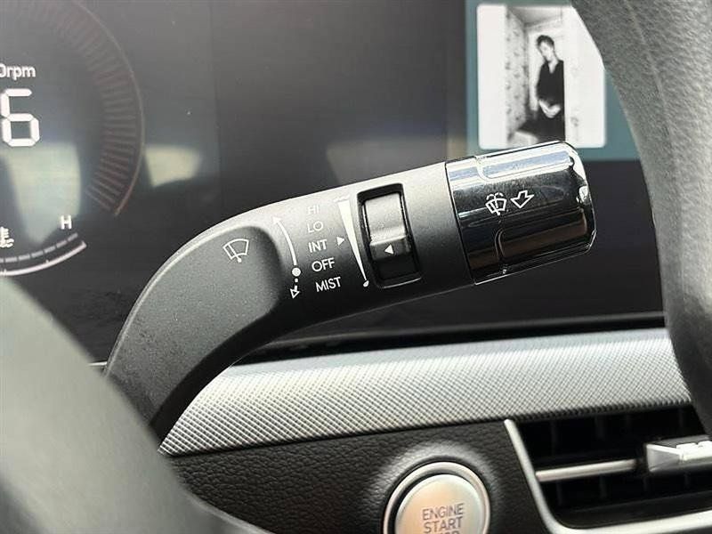 Used 2025 Hyundai Sonata SE FWD image 21