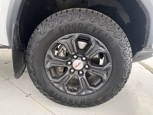 Used 2024 GMC Canyon Elevation w/ Trailering Package RWD image 15