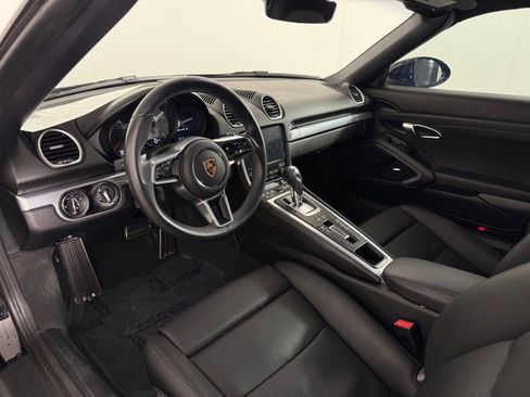 Certified 2025 Porsche 718 Boxster S RWD image 4