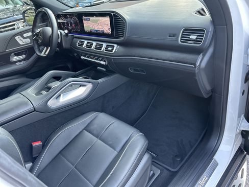 Certified 2025 Mercedes-Benz GLS 580 4MATIC image 51