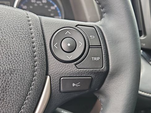 Used 2016 Toyota RAV4 Limited AWD/4WD image 22