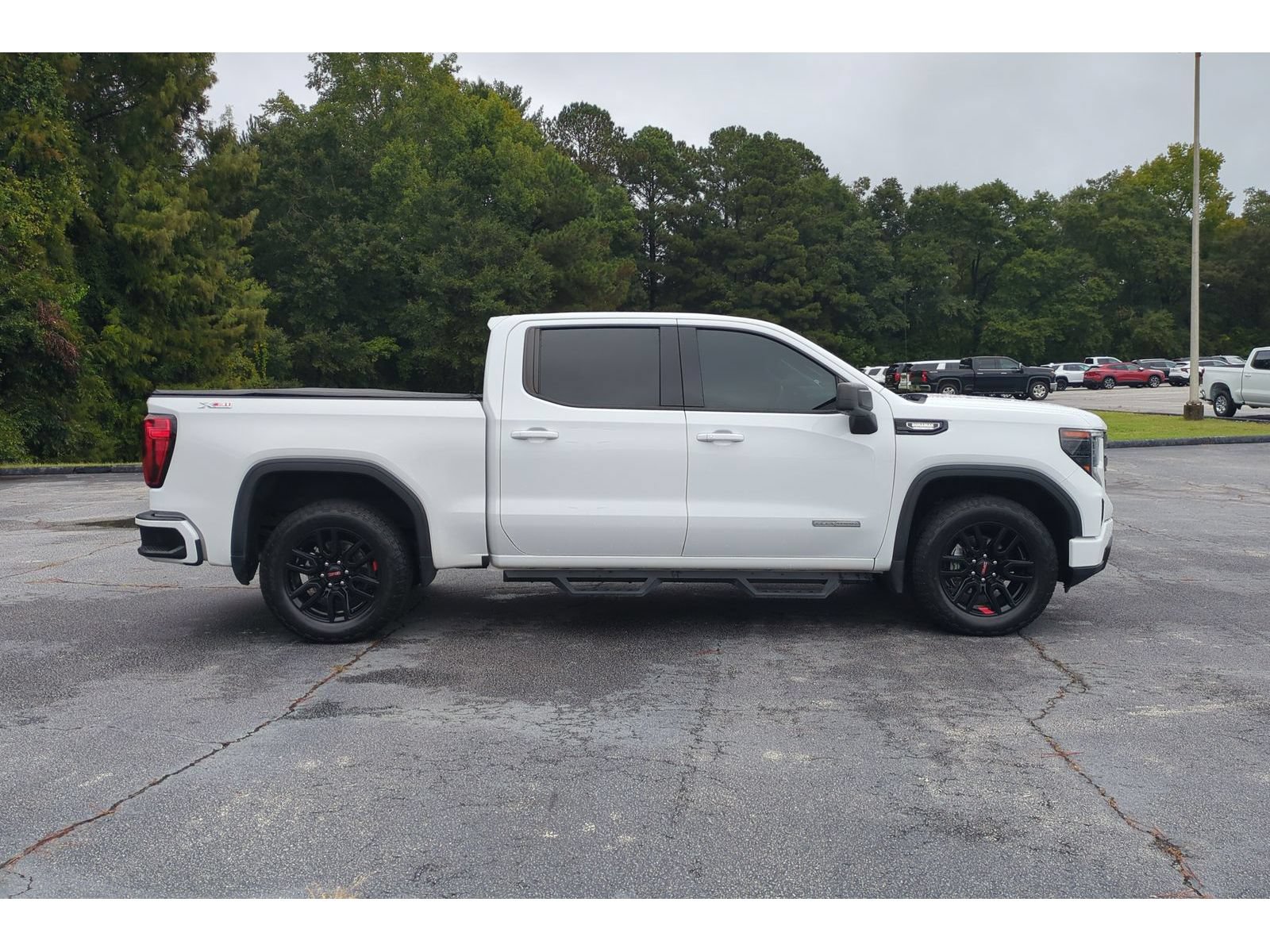 Used 2024 GMC Sierra 1500 Elevation AWD/4WD image 10