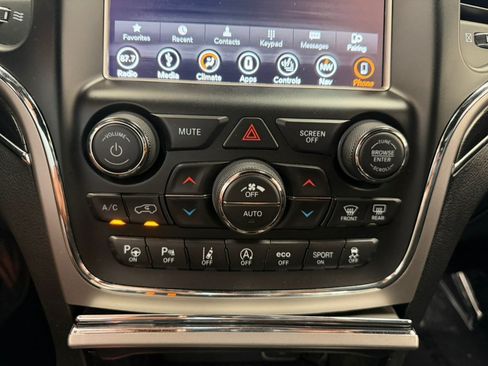 Used 2018 Jeep Grand Cherokee Trailhawk AWD/4WD image 56