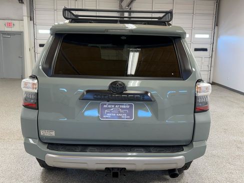 Used 2023 Toyota 4Runner TRD Off-Road Premium AWD/4WD image 3