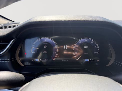 Used 2023 Jeep Grand Cherokee L Laredo w/ Luxury Tech Group I image 12