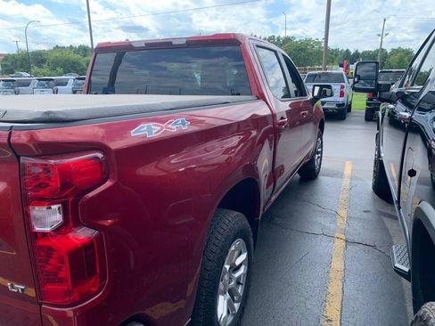Used 2023 Chevrolet Silverado 1500 LT w/ Protection Package AWD/4WD image 6