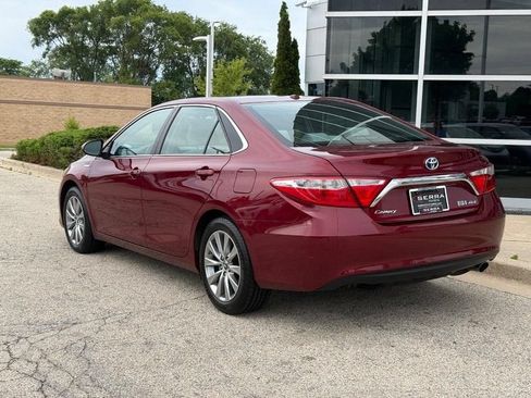 Used 2016 Toyota Camry XLE w/ Moonroof Package FWD image 5