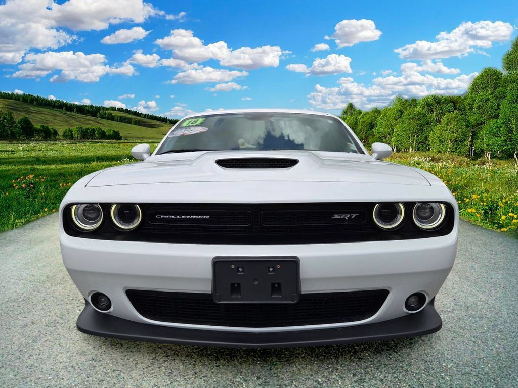 Used 2018 Dodge Challenger SRT RWD image 8