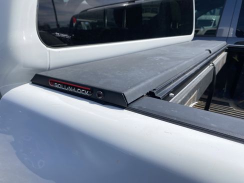 Used 2019 Nissan Frontier S image 5