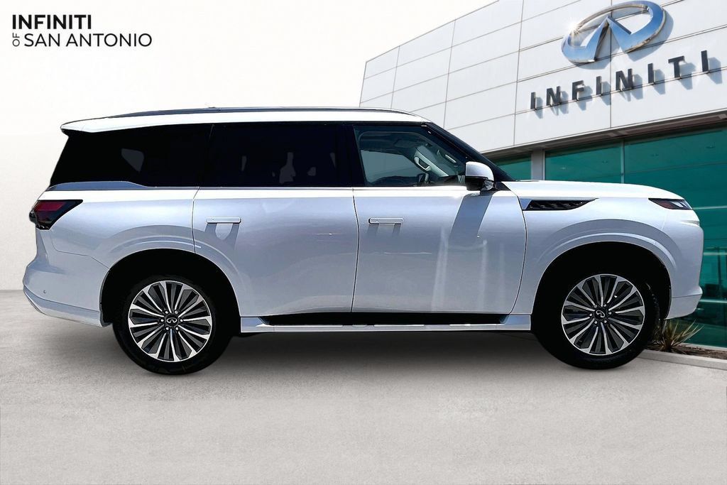New 2027 INFINITI QX80 Luxe RWD image 8