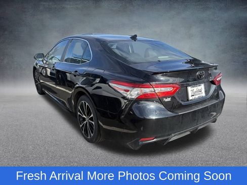 Used 2019 Toyota Camry SE w/ Audio Package image 4