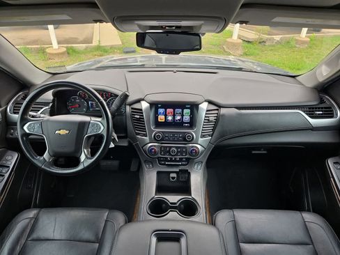 Used 2019 Chevrolet Suburban LT RWD image 13
