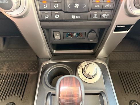 Used 2016 Toyota 4Runner 4WD image 25
