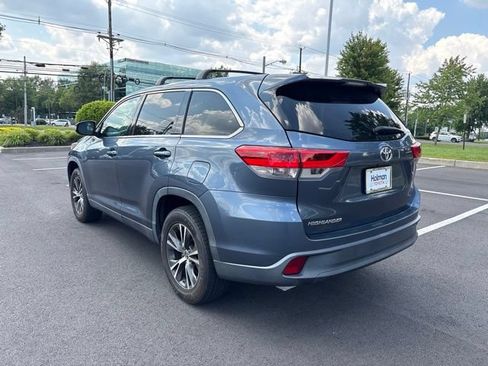 Used 2019 Toyota Highlander LE FWD image 5