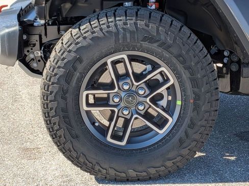 New 2026 Jeep Gladiator Mojave image 12