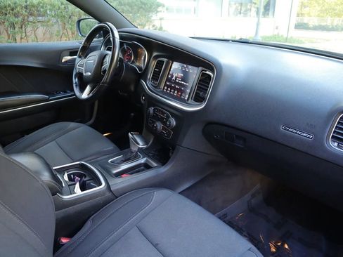 Used 2018 Dodge Charger R/T RWD image 32