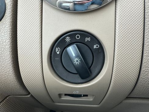 Used 2010 Ford Explorer Eddie Bauer image 21