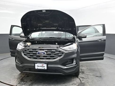 Used 2019 Ford Edge Titanium w/ Cold Weather Package AWD/4WD image 38