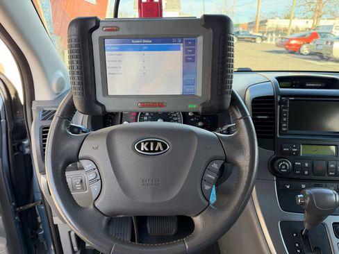 Used 2009 Kia Sedona EX w/ Luxury Pkg image 4