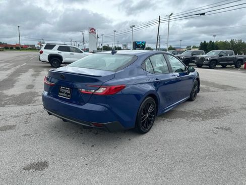 Certified 2025 Toyota Camry SE FWD image 7